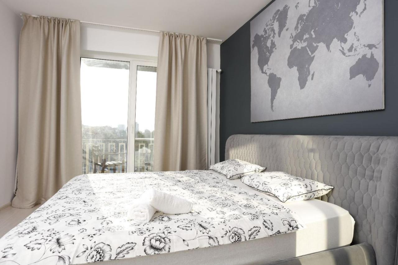2 Bedroom Apartment With Amazing View In City Center Bucareste Exterior foto